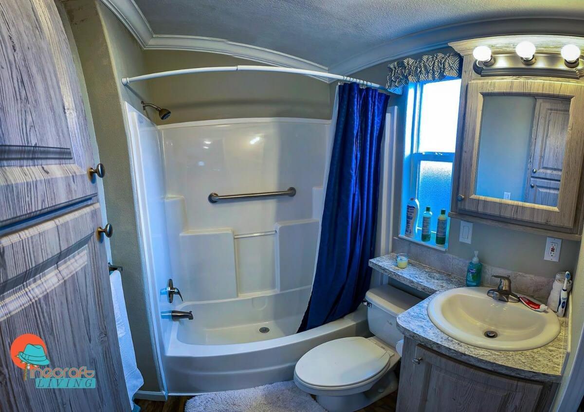 Pinecraft Cottage Tiny Home Sarasota Exterior photo